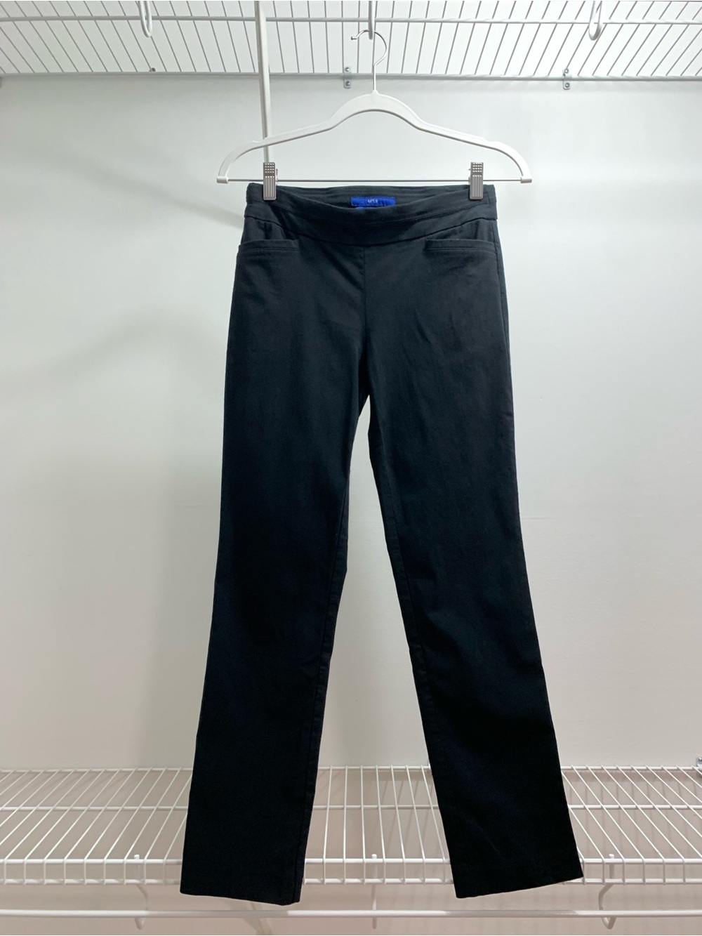 Apt. 9 Black Pull on Ankle Pants